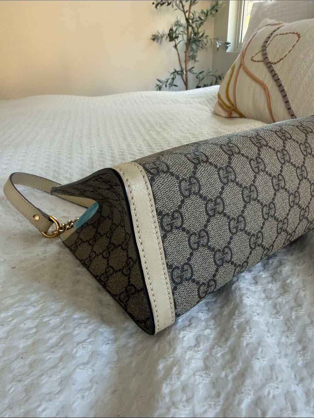 Authentic Gucci GG Supreme Padlock Shoulder Bag - Picture 8 of 14